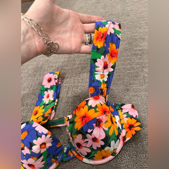 M WeWoreWhat Bikini - Picture 8 of 11